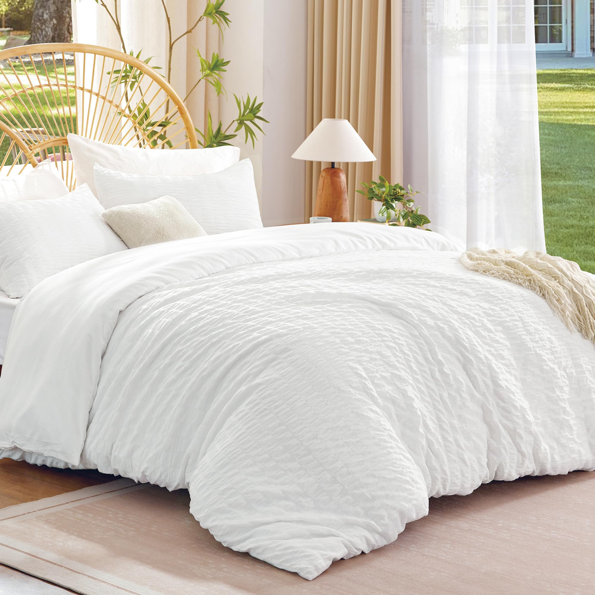 FreshCulture White Duvet Cover King, 3 Pieces Seersucker Duvet Cover Set for All Seasons, Textured Duvet Cover with Zipper Closure and Corner Ties, 1 Duvet Cover & 2 Pillow Shams