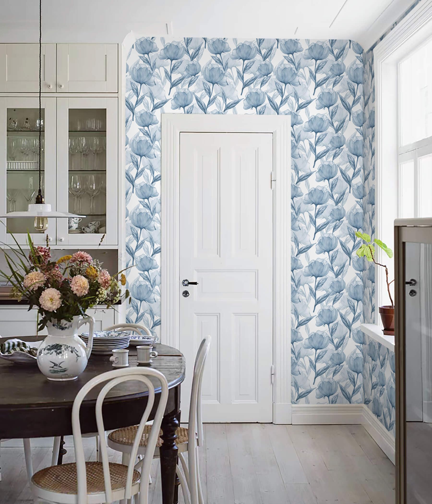 Heroad Brand Boho Floral Peel and Stick Wallpaper Blue and White Flowers Contact Paper for Cabinets Waterproof Contact Paper Removable Self Adhesive Drawer Liner Decoration Paper for Walls 17.3"x78.7"