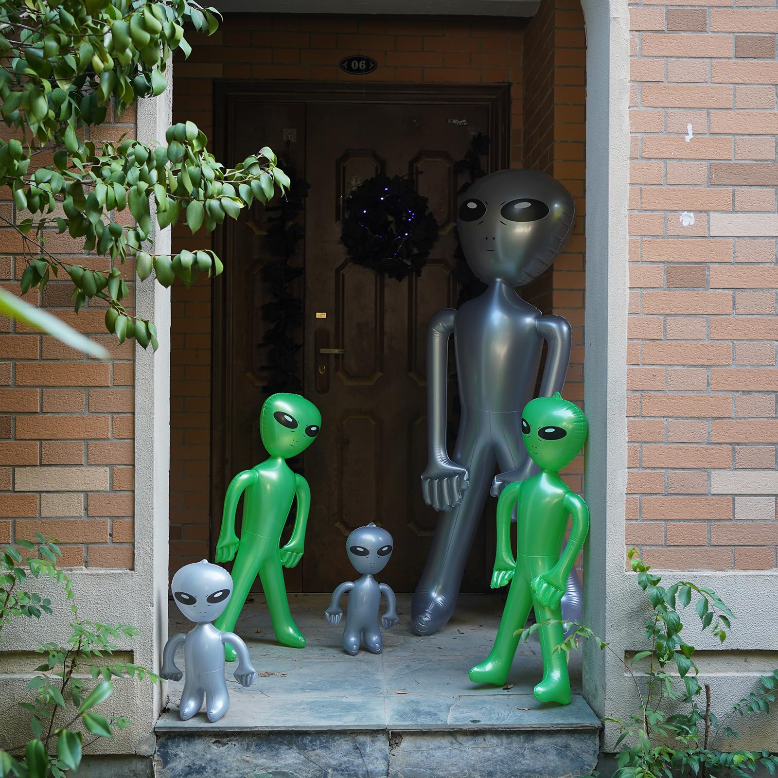 5Pcs Inflatable Alien, 3 Size Blow Up Aliens include 67"/ 35"/18", Alien Inflate for Halloween, Space Birthday Party