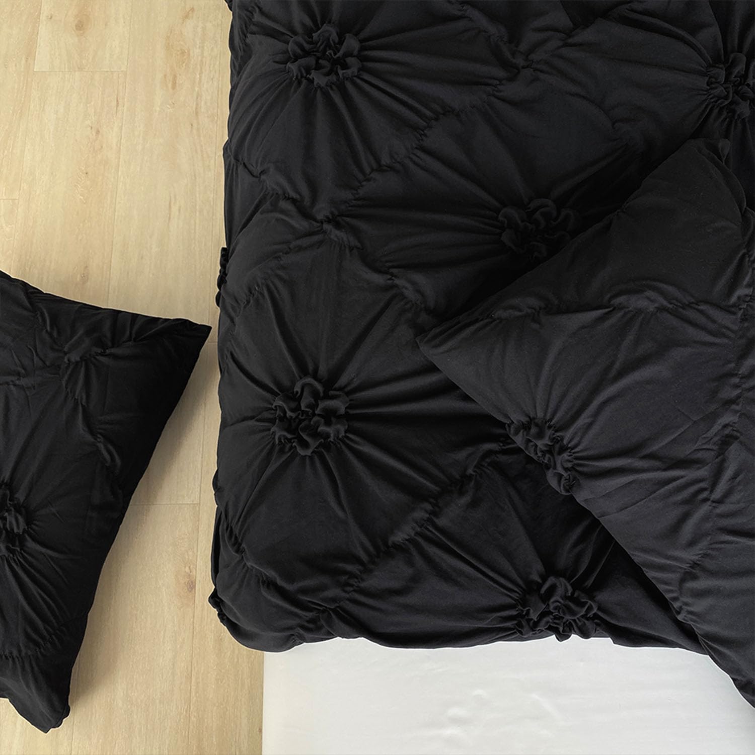 MEBAMY Queen Duvet Cover Set Black: Flower Microfiber 3 Pieces Bedding Cover Set Queen, Hotel Resort Style Comfort Cover Set with Zipper Closure, Soft Breathable Comfy