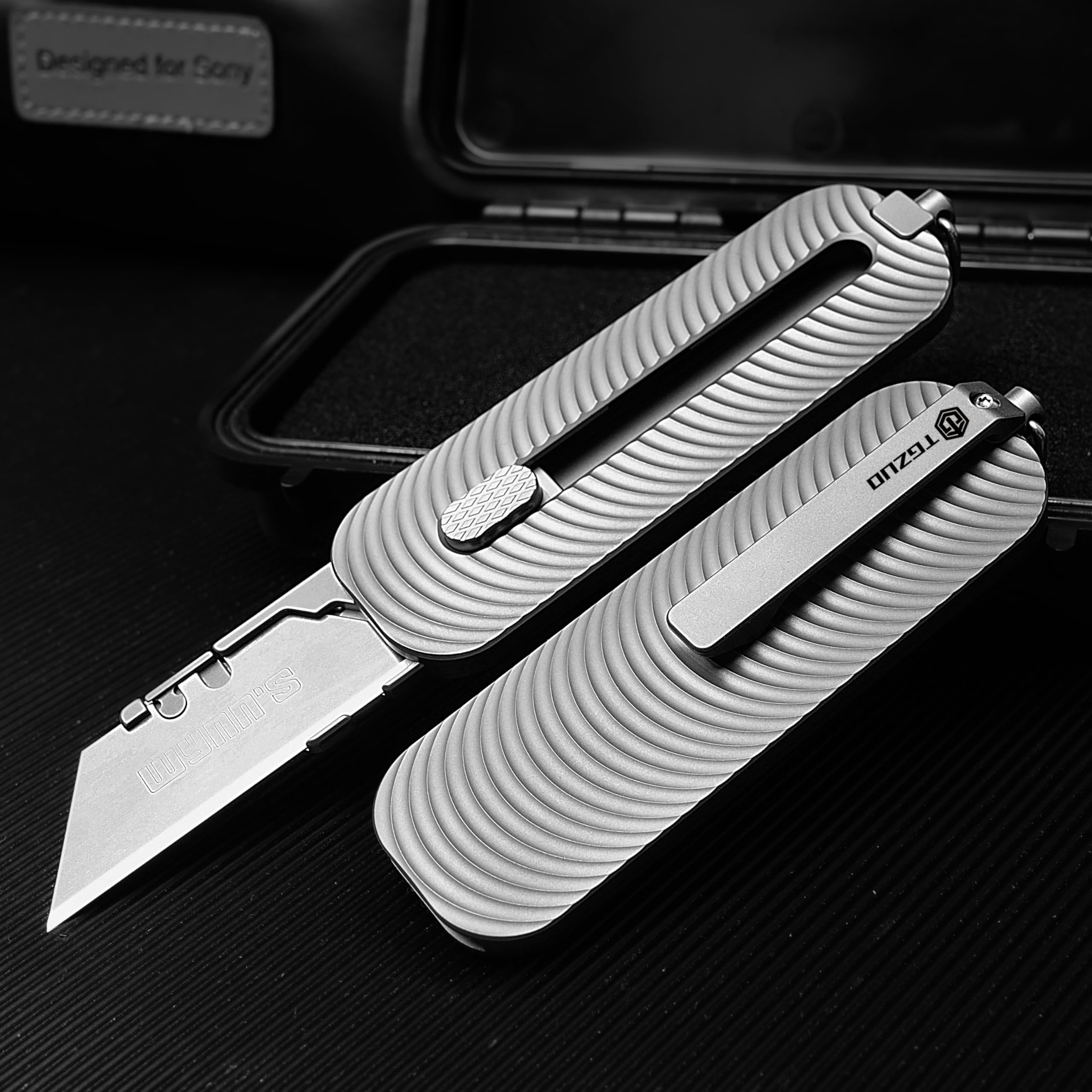 TGZUO Titanium EDC Utility Knife with Retractable Razor Box Cutter 10pcs Carbon Blades