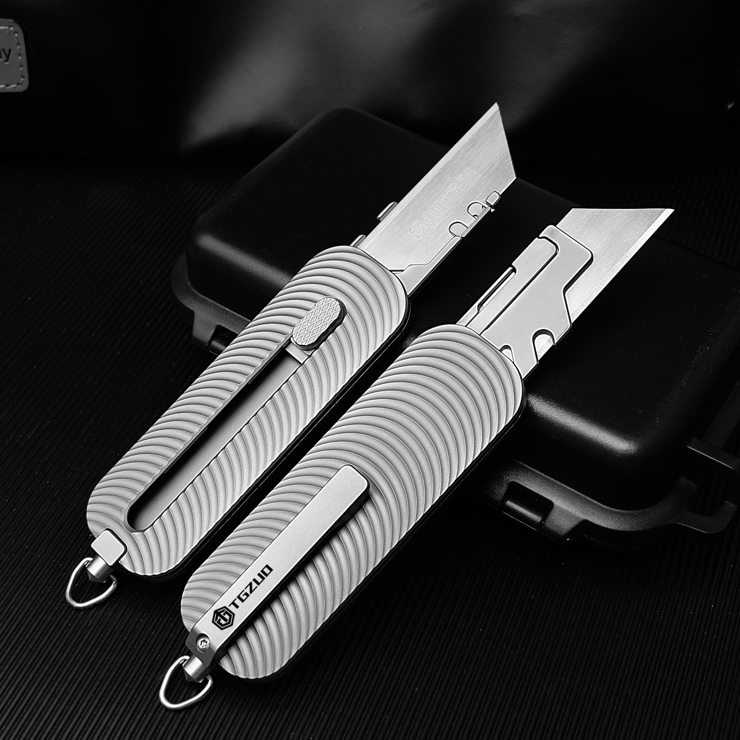 TGZUO Titanium EDC Utility Knife with Retractable Razor Box Cutter 10pcs Carbon Blades