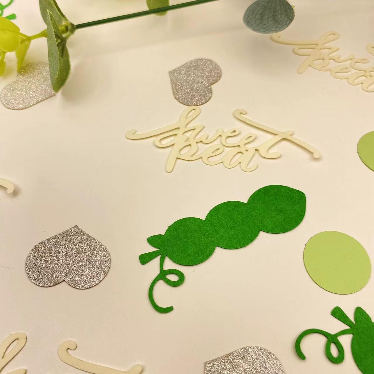 100PCS Sweet Pea Baby Shower Table Confetti - Green Happy Little Sweet Pe Decorations for Greenery Theme Birthday Party Bridal Baby Shower Party Wedding Gift Circle Dots Decor