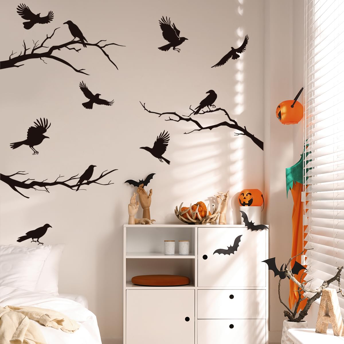 Raven Wall Stickers，Black Crows Wall Decals，Winter Branches Wall Decals，Halloween Tree Branch Wall Decals，Peel and Stick Bird Wall Decals，Removable Vinyl Halloween Wall Stickers.