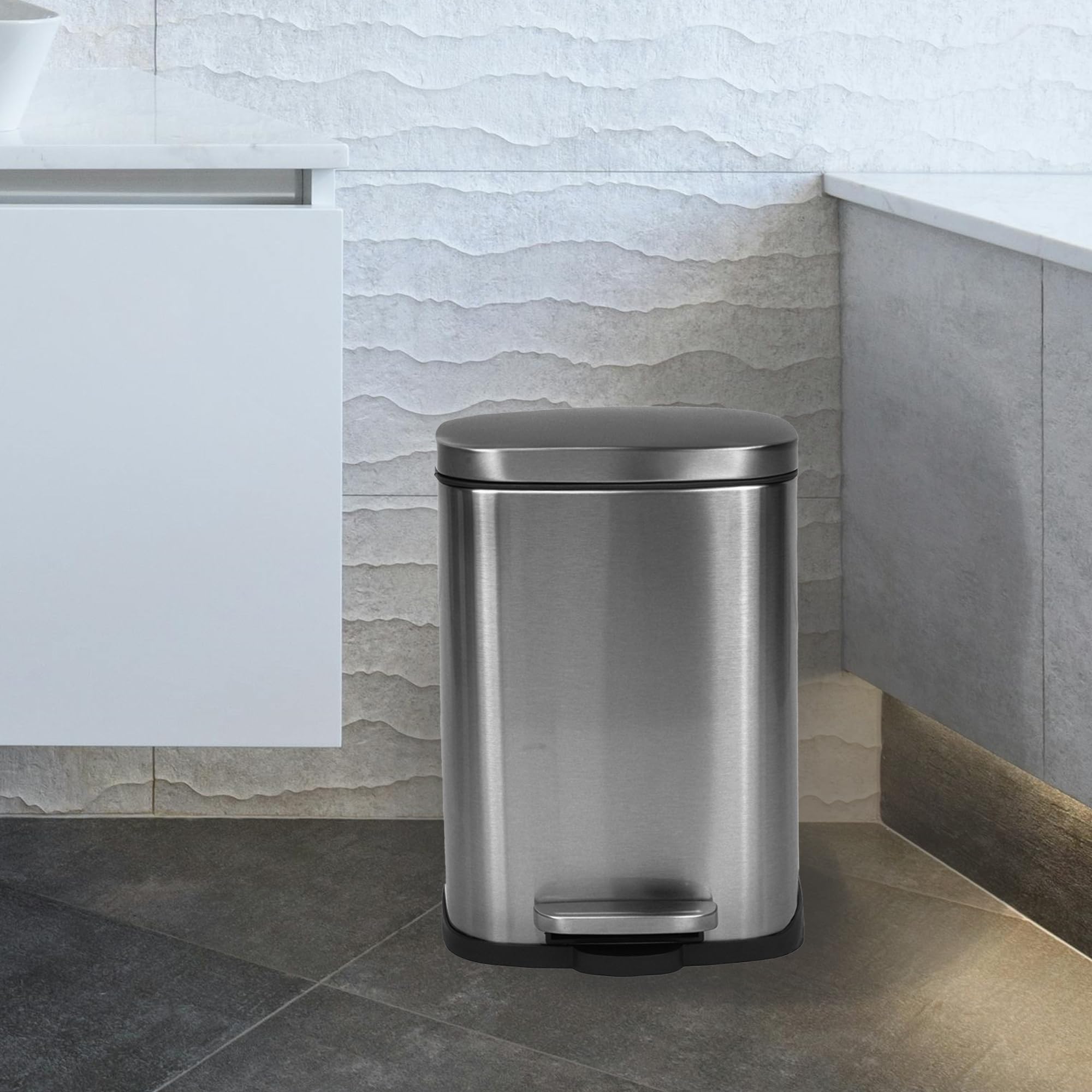 TARUNMO Bathroom Trash Can with Lid, 5L/1.3 Gal Stainless Steel Small Trash Can with Lid for Bathroom, Step On, Soft Close, Fingerprint Resistant