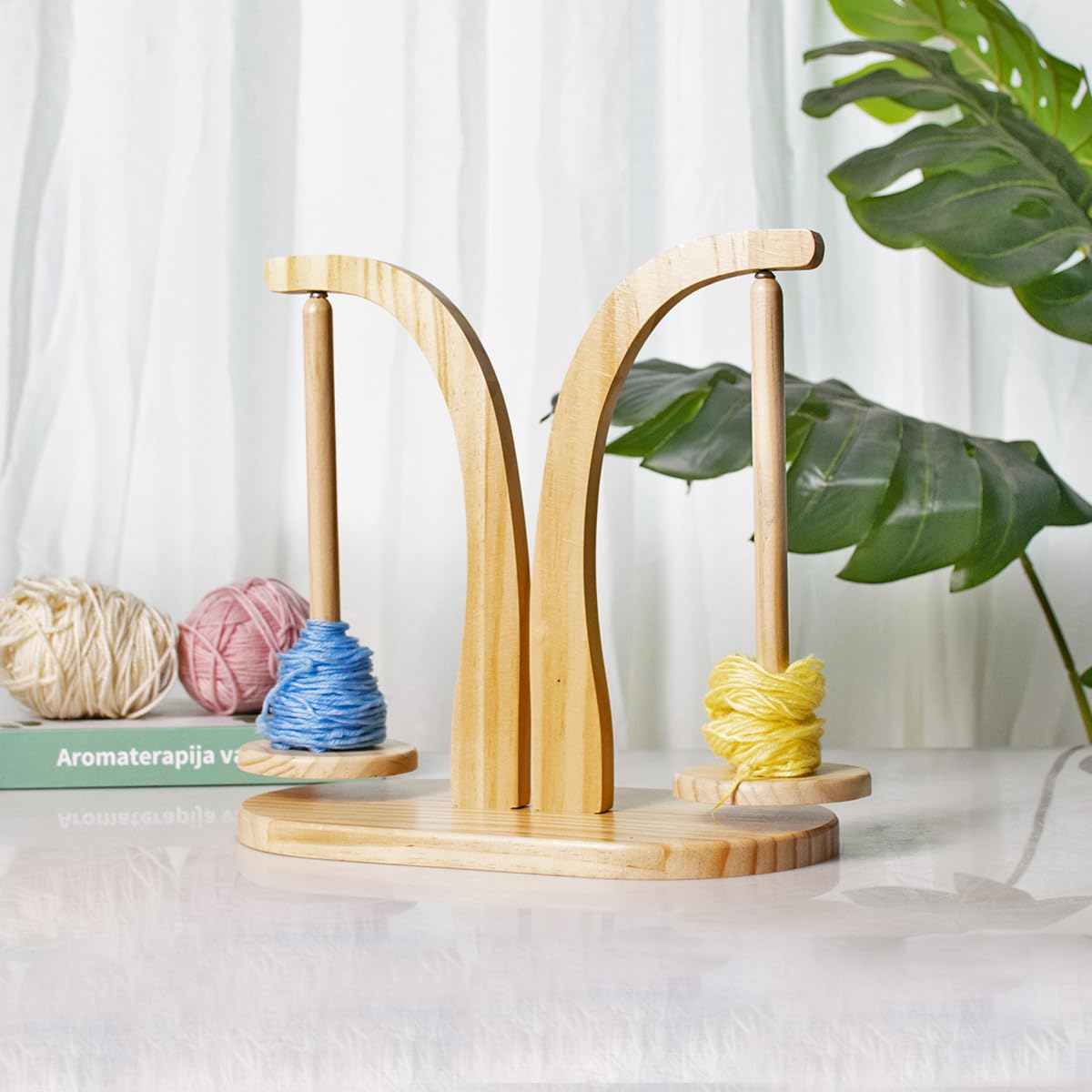 Kamostarr Wooden Yarn Holder for Crocheting, Magnetic Rotating Yarn Ball Holder, Yarn Spinner as Crochet Gift for Knitting Lovers