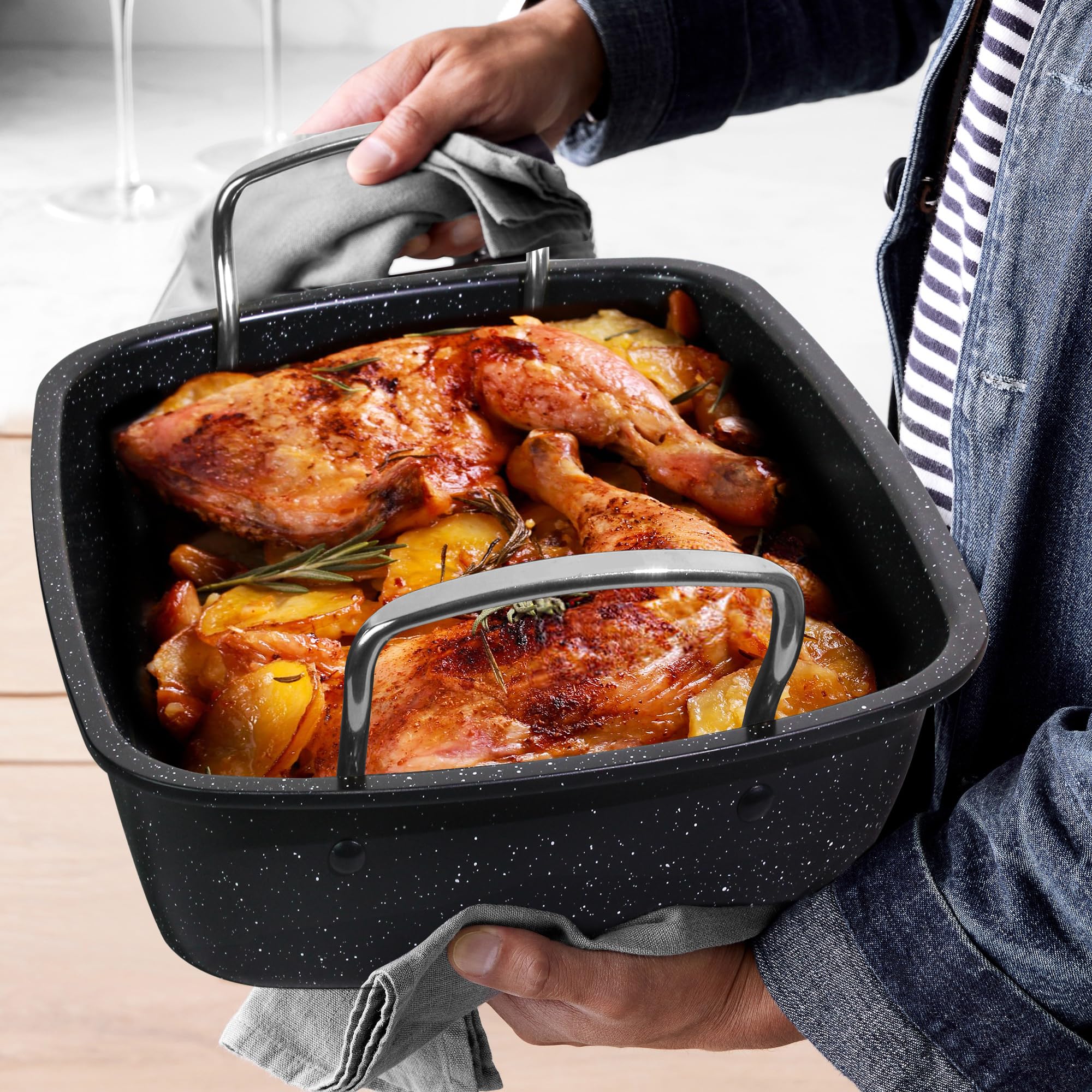 RavisingRidge Roasting Pan with Rack, 17 x 13 Inch Nonstick Turkey Roaster with Steel Handles – Ideal for Ovens, Lasagna, Meat & Vegetables, Perfect for Thanksgiving & Christmas (Black)