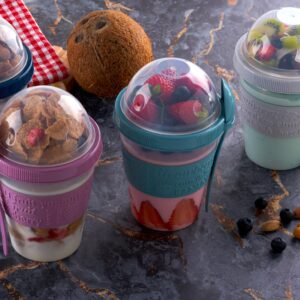 BCS 4 Pack Yogurt Parfait Cups with Lids Reusable Take and Go Yogurt Containers with Lids and Spoons Overnight Oats Containers Breakfast on the Go Durable Cups with Topping for Cereal Granola (20 oz)