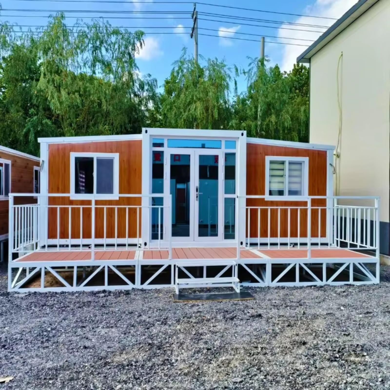 Luxury Modular 20ft & 40ft Prefab Home - 3 Bedrooms, Ready-to-Move-In Tiny Cabin