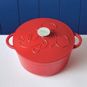 Farberware Disney Bon Voyage Pre-Seasoned Cast Iron Dutch Oven/Casserole Pan with Lid, Suitable for All Stovetops, Including Induction, 4.75 Quart, Red