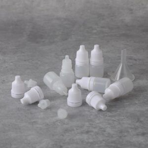 Styquenzer 12PCS 3ml Empty Plastic Dropper Bottles, Bulk Portable Dropper Mini Liquid Dropper Bottle with Screw Cap, Mini Dropper Bottles for Liquids Oils Essence Paint