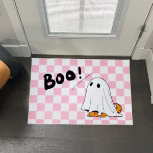 Twelve Studio Halloween Boo Doormat, Cute Spooky Ghost Dog Indoor Outdoor Welcome Mat, Washable Anti-Slip Rug for Entrance Kitchen Bathroom Halloween Decoration, 2’x3' Pink White Checkerboard