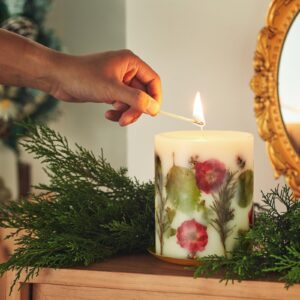 Rosy Rings Essence of Christmas Botanical Candle | Luxury Aromatherapy Long Lasting Candle Home Decor Gifts Notes of Eucalyptus, Balsam Fir, Cedarleaf, Pine Cone, Vetiver Burn Time 120 Hours 5.5" H