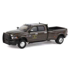 collectibles greenlight 44980-f yellowstone 2018-current tv series - john dutton’s 2017 ram 3500 laramie dually - yellowstone dutton ranch 1:64 scale diecast