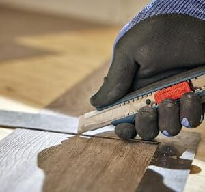 BOSCH H11-12100-1 18mm Snap-Off Utility Knife | Soft Grip, Slider Mechanism, and Integrated Blade Snap