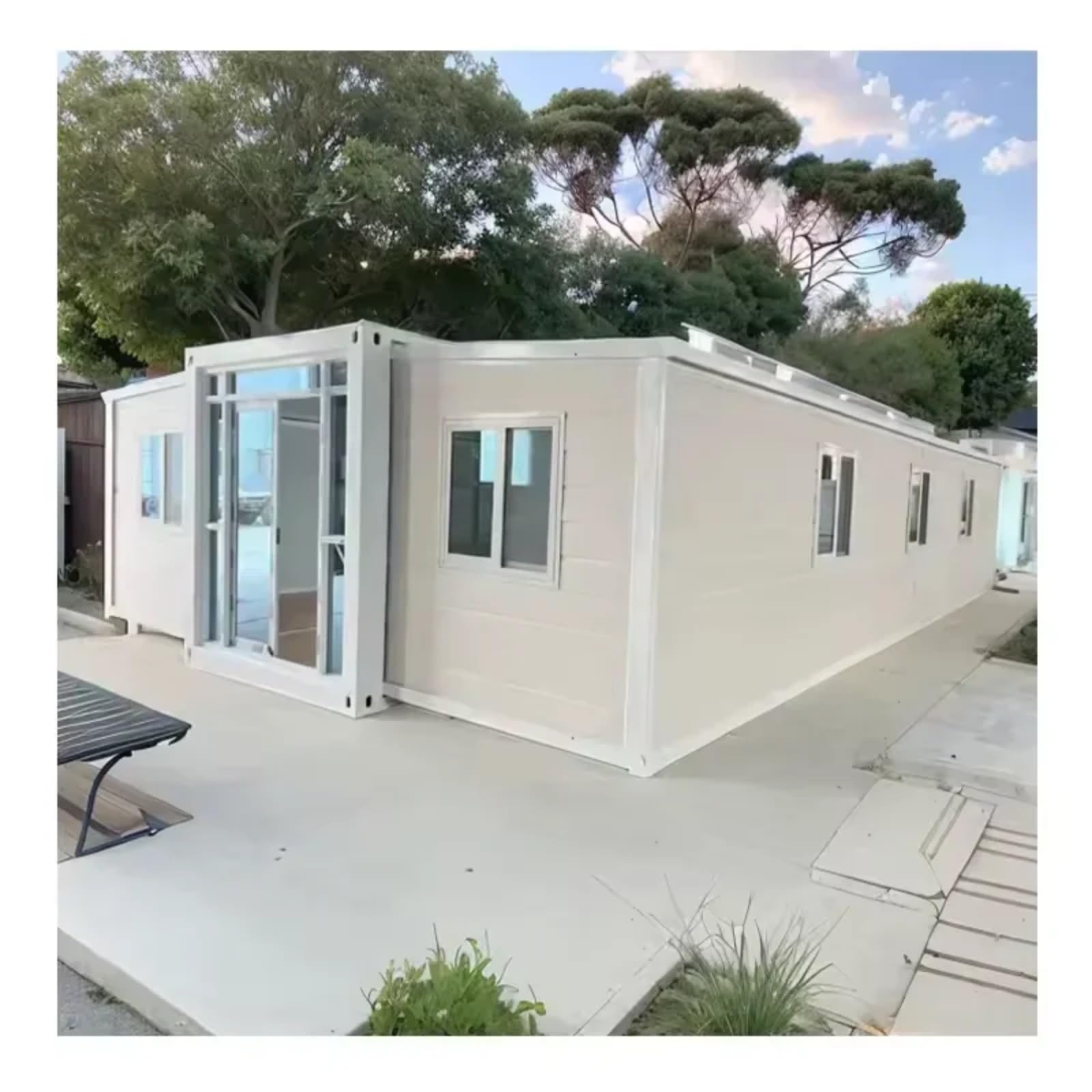 Portable Modern Mobile Expandable Container House Insulated 20ft 40ft Waterproof Prefab Mobile Home 2 3 4 Bedroom Flat Villa