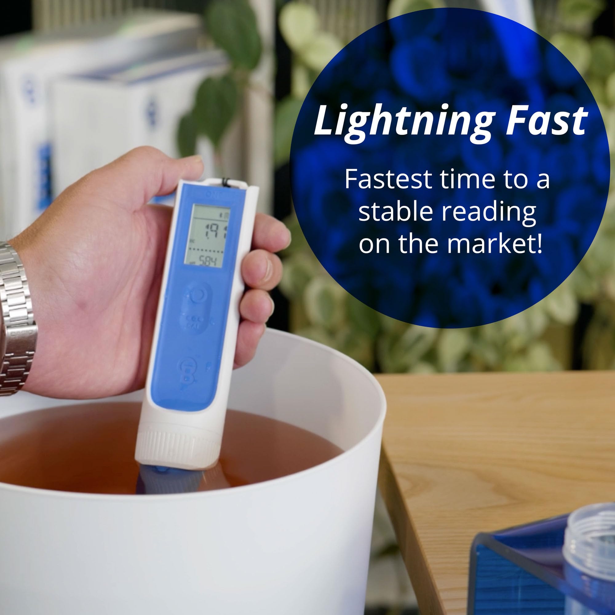 Bluelab OnePen - a 3-in-1 Temperature, EC/PPM and pH Meter, Lightning Fast Readings - Bluetooth Data Sharing & in-App Tracking - Replaceable Probe