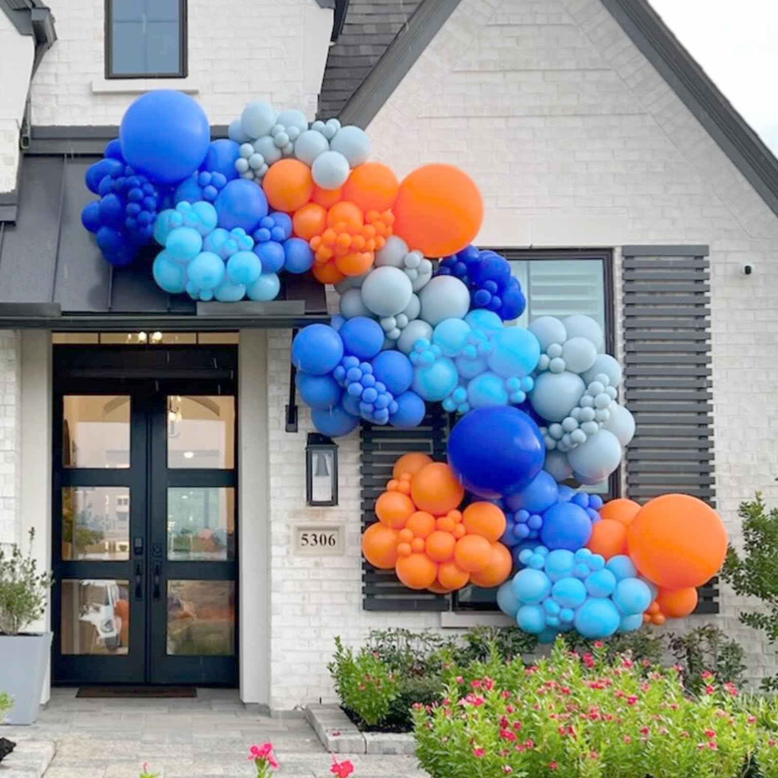 Orange and Blue Balloons, 50pcs 12 Inch Orange Blue Balloons Retro Blue Balloons Confetti Blue Orange With Ribbons for Birthday Baby Shower Graduation Engagement Party Decorations