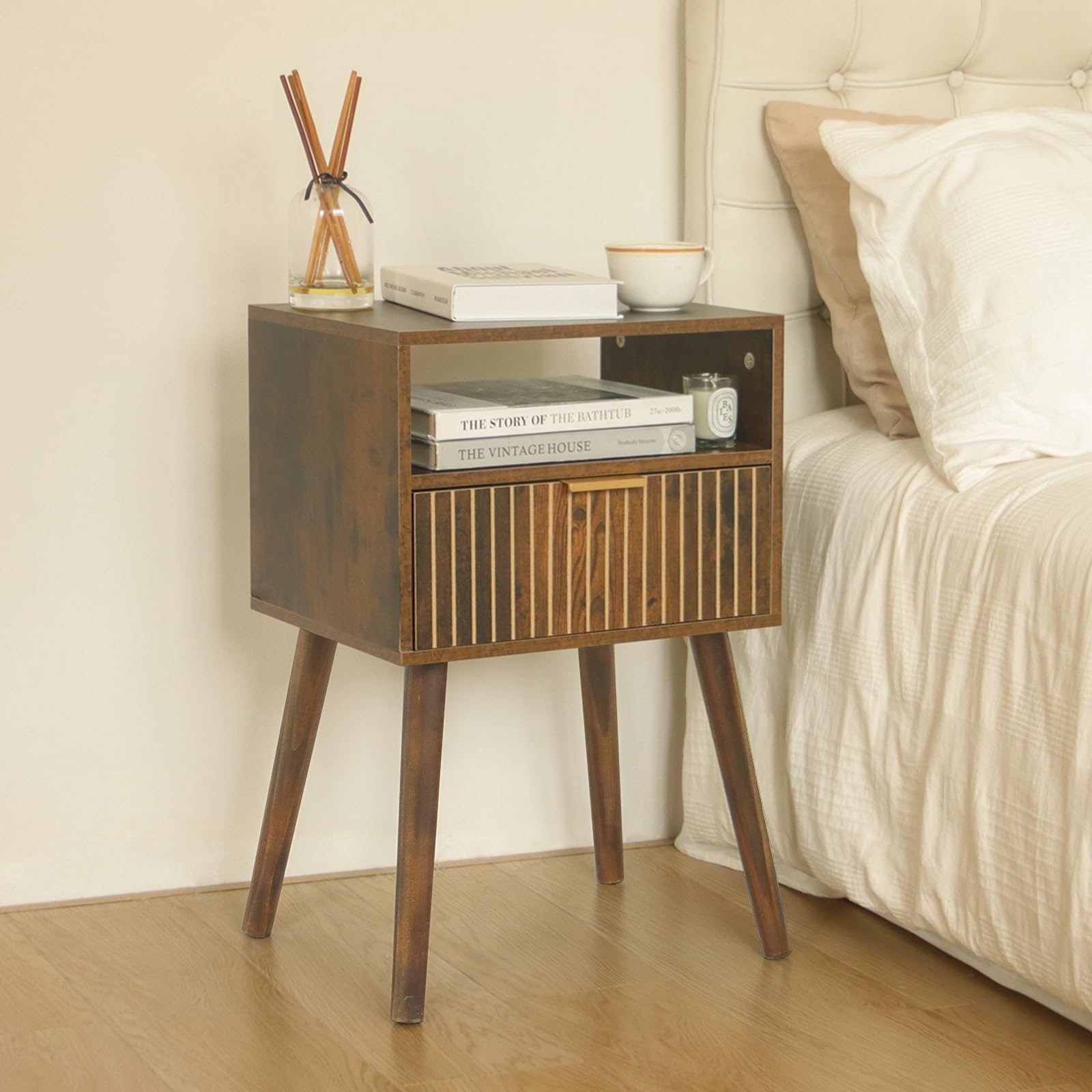 MaxSmeo Small Nightstand with Drawer, Mid Century Modern Bedside Table for Bedroom and Small Spaces, Solid Wood Legs, Easy Assembly, Rustic Brown