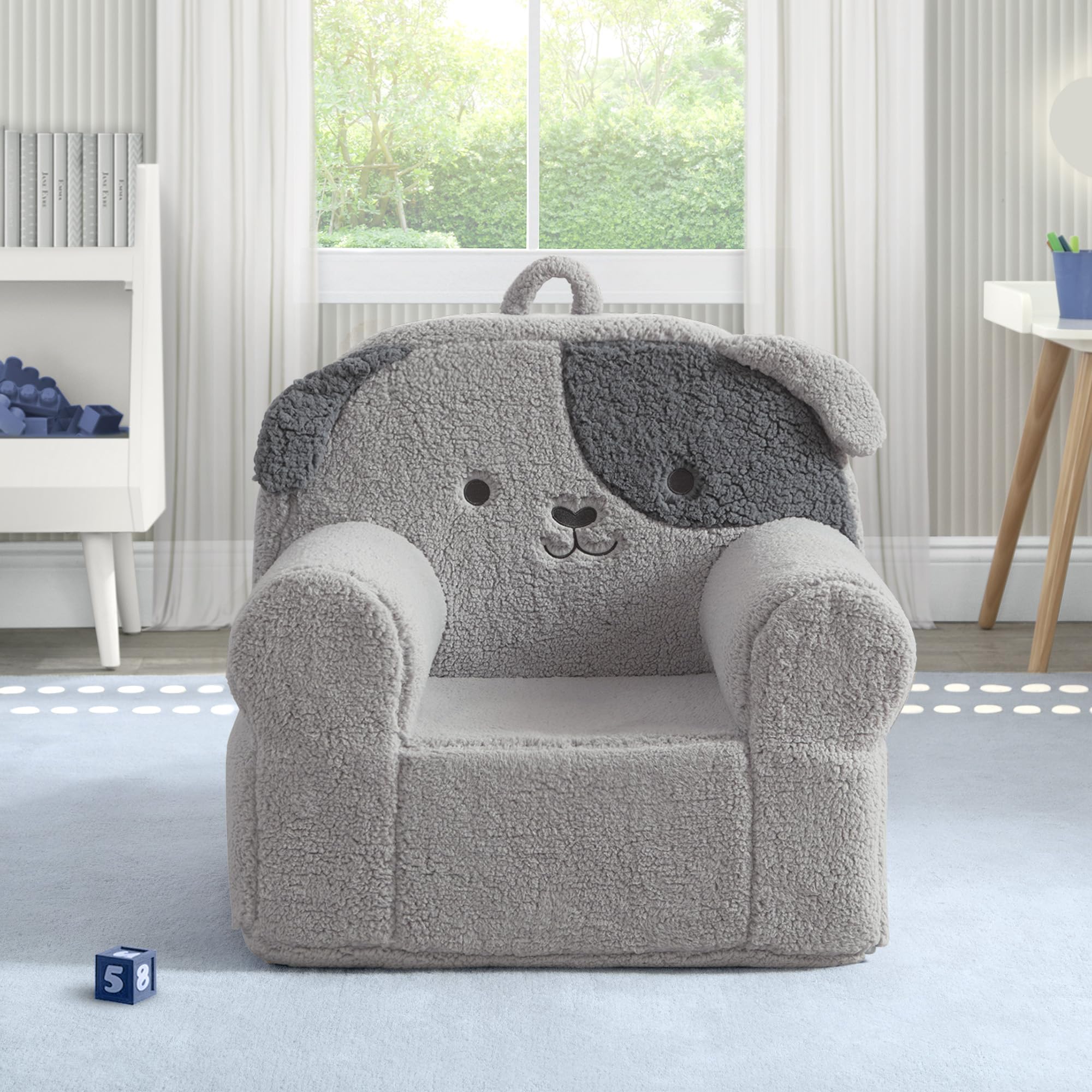 Delta Children Deluxe Cozee Chair, Grey Dog