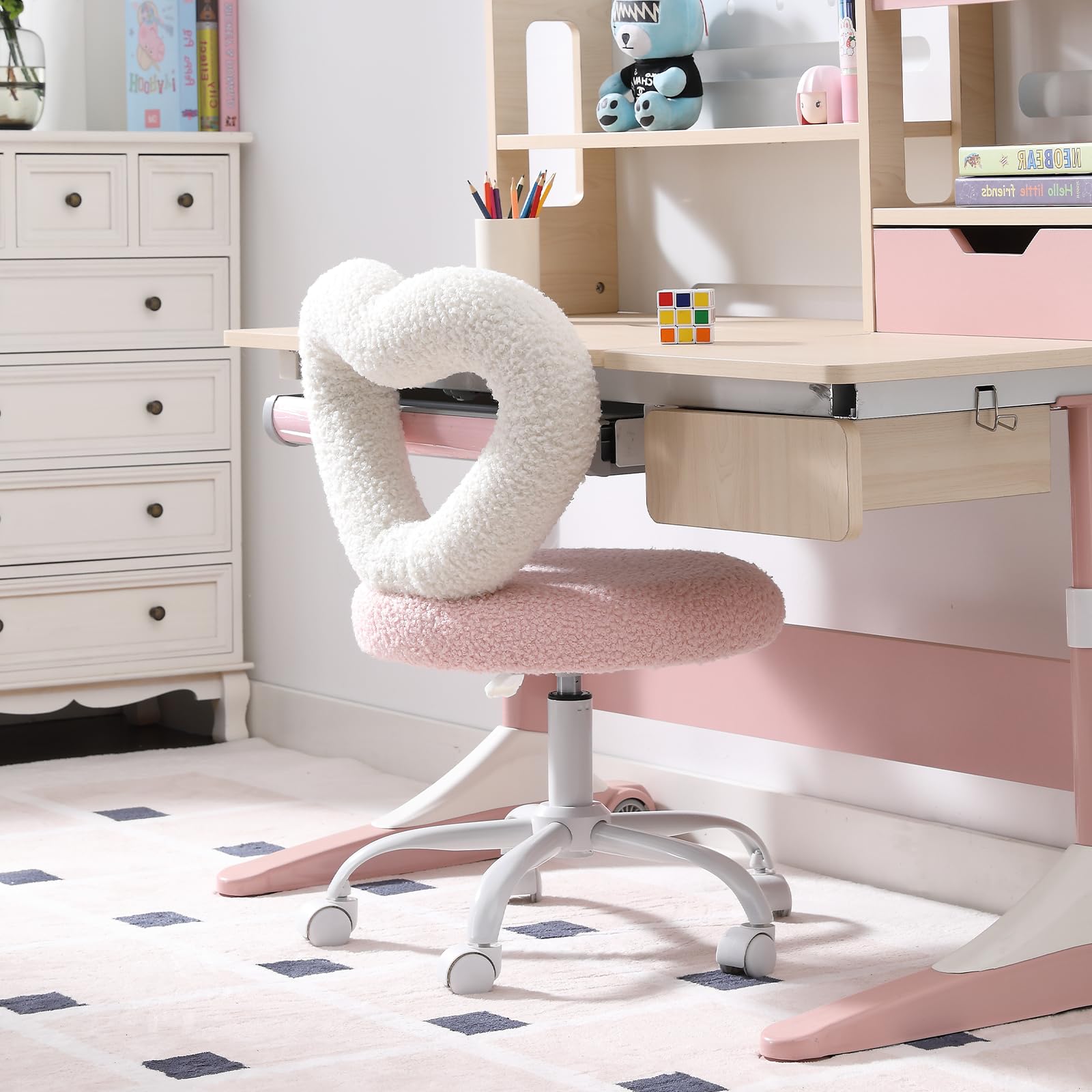 Guyou Kids Desk Chair with Wheels, Cute Furry Girls Desk Chair with Open Heart Backrest, Adjustable Computer Study Chair Swivel Rolling Faux Fur Children Chair for Bedroom, Pink