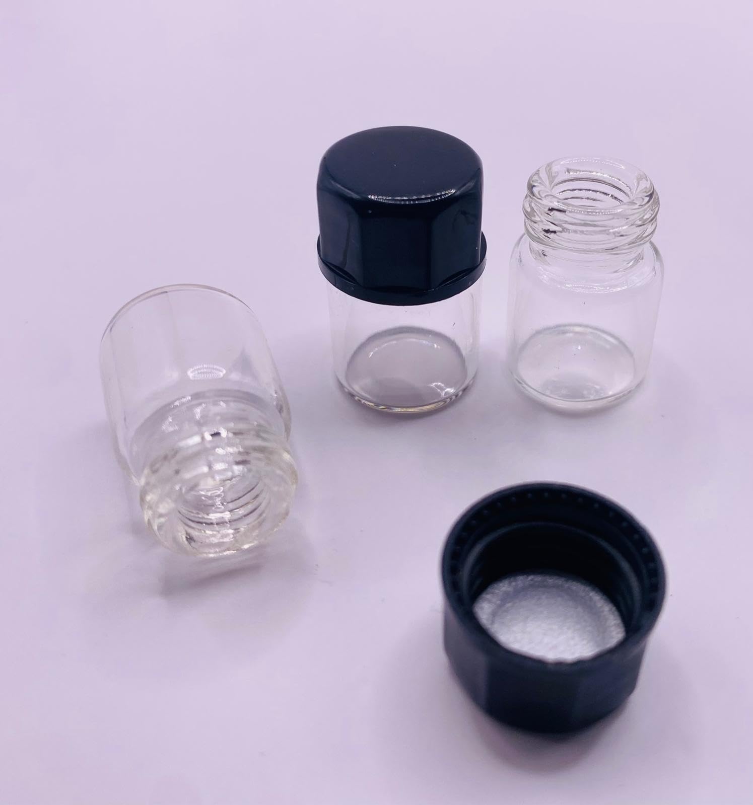 [144 Pack] 1.5 ml Glass Vials, High Grade Borosilicate Glass Empty Vials with Caps, Small Liquid Sample Clear Vial, Black Closed Top Screw Caps with PE Liner (0.4 Dram)