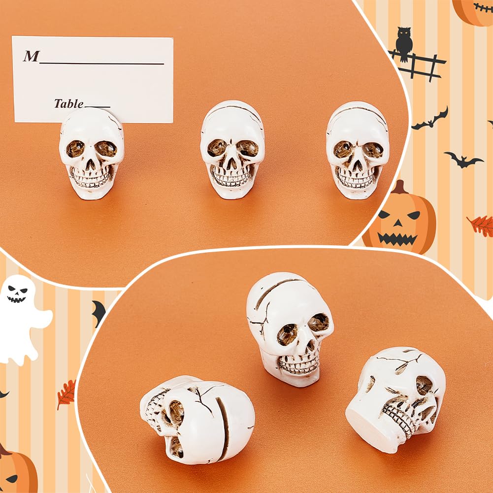 AHANDMAKER 3 pcs Skull Table Card Holder Clip for Cards on The Table Top Resin Skull Table Number Holder, Spooky Desktop for Party Graveyard Halloween Decoration