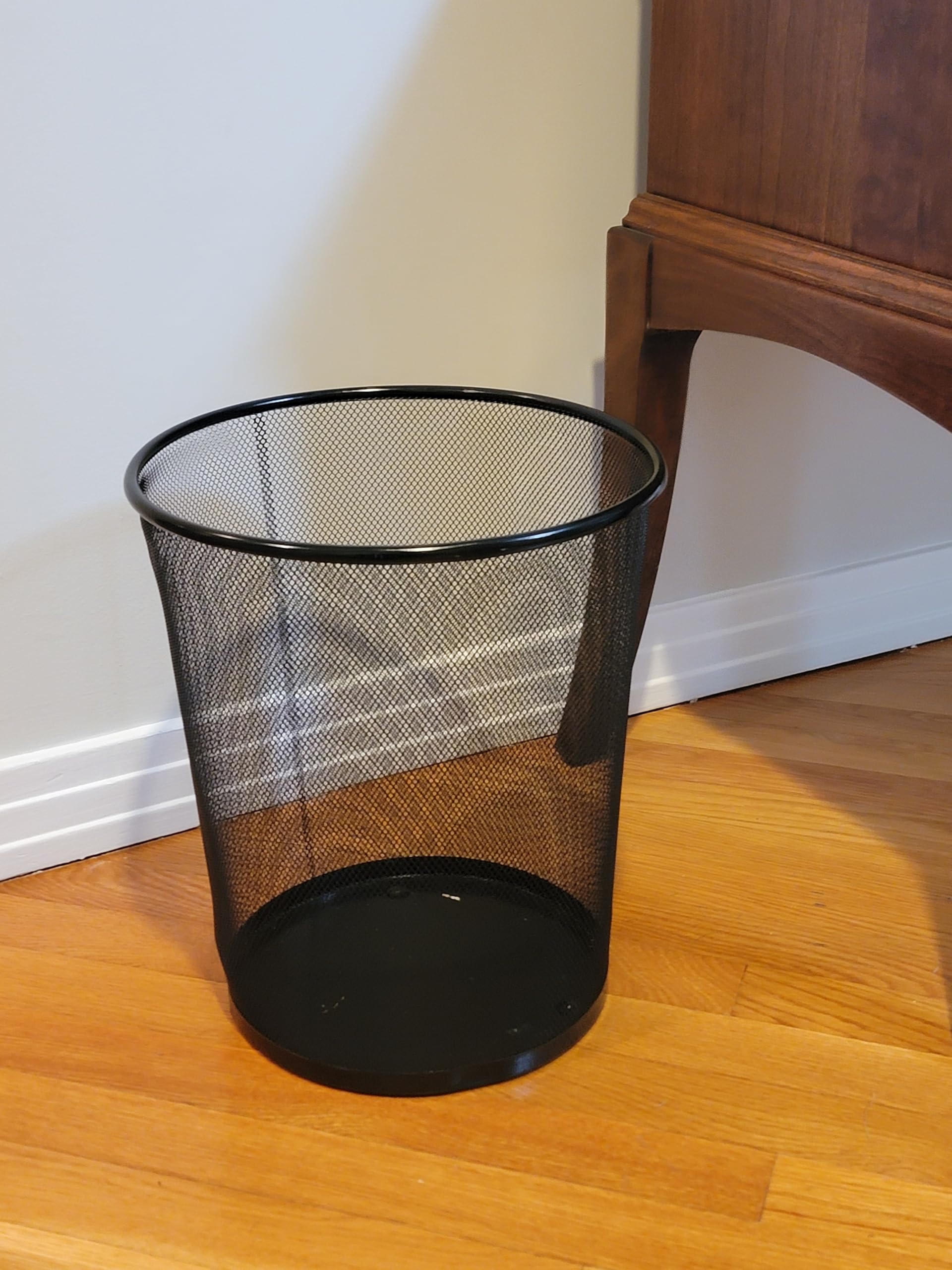 Metal Steel Mesh Round Trashcan Wastebasket for Trash in The Home, Office, Garage,L x 28cm, W x 23cm, H x 35cm, Black (6 gal).