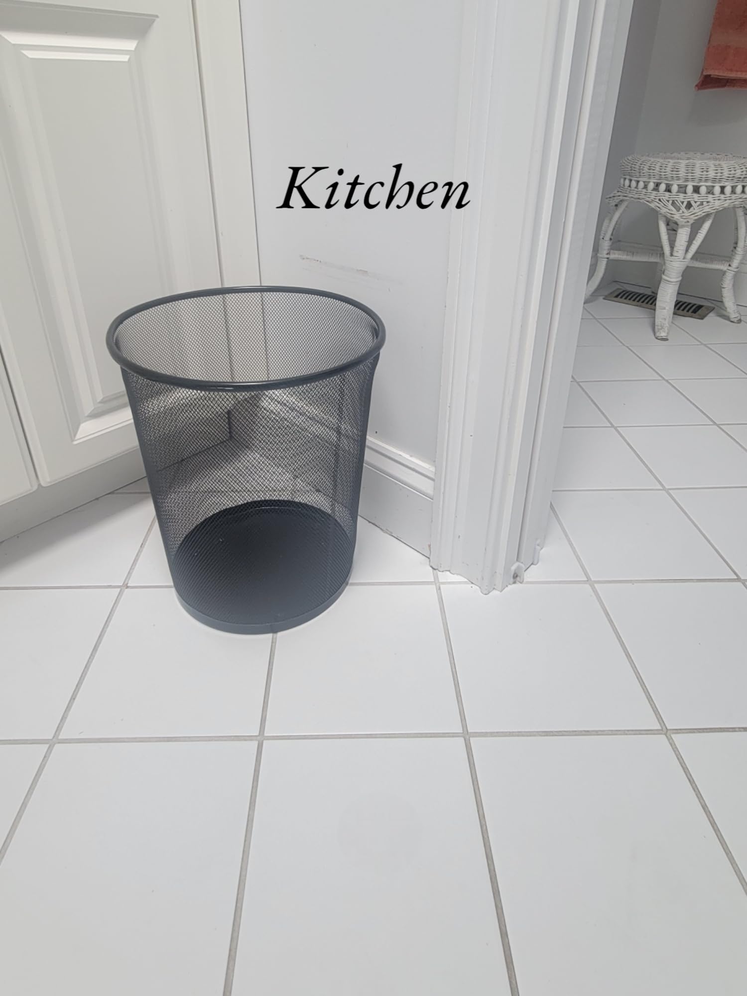 Metal Steel Mesh Round Trashcan,Wastebasket for Trash in The Home,Office, or Garage, 4.5 Gallons (26cm L, 21cm W, 28cm H) Black.