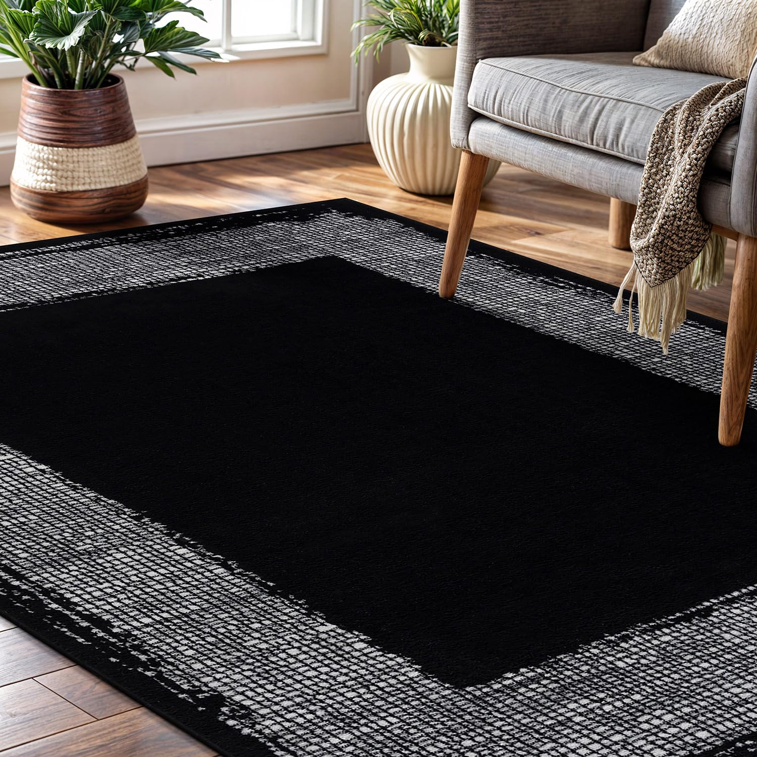 CAMILSON Modern Area Rug 5x7 Black Rugs Solid Color Bordered Design for Living Room Bedroom Easy-Cleaning Non-Shedding Indoor Carpet Alfombras para Salas Modernas (5 x 7 Black and Cream)