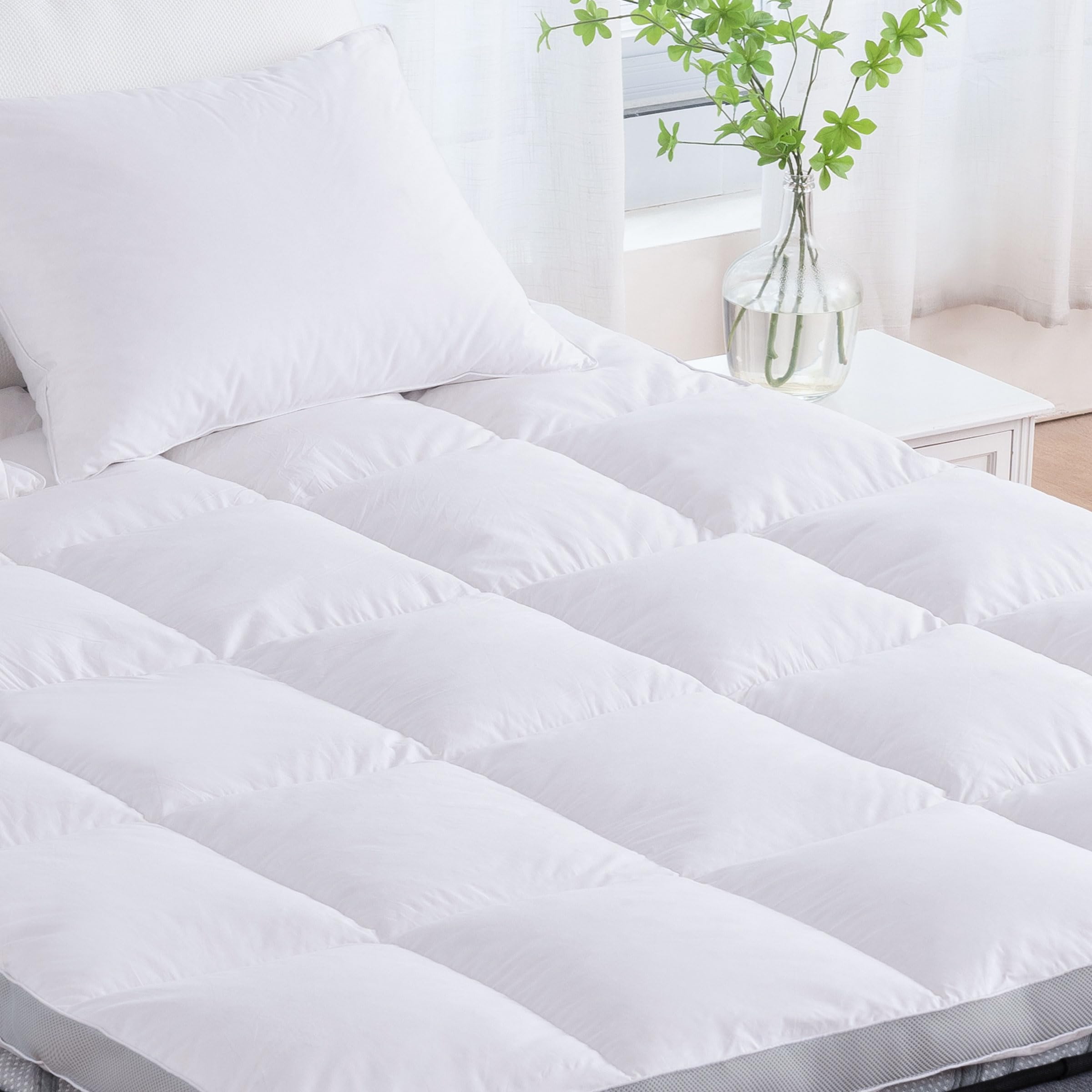 CHUN YI Goose Feather Down Mattress Topper Twin, Fluffy Overfilled Pillow Top Mattress Pad, Plush Ultra Soft Feather Bed Topper with 100% Cotton Cover (39"x75")