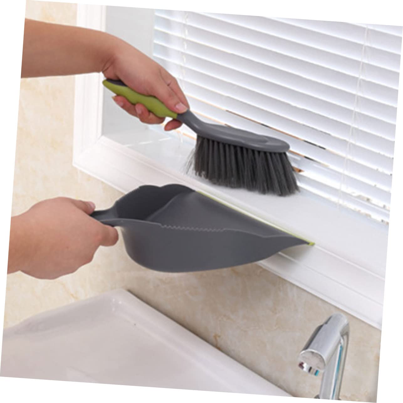 Didiseaon 1 Set Broom Cleaning Brush Keyboard Cleaning Brush Pet Hair Broom Clean Keyboard Gap Cleaning Broom Crumb Cleaner Mini Hand Broom Desktop Handle Keyboard Pet Dustpan Green Pbt