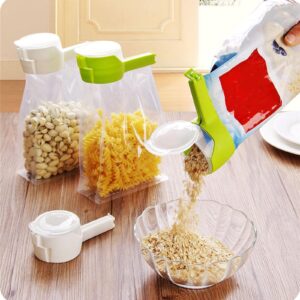 Snack Clips That Pour, Seal and Pour Bag Clip, Food Storage Sealing Clips with Pour Spouts, Reusable Plastic Cap Sealer Clips, Bag Clip with Spout To Pour Food, for All Food Storage (4pcs-C)