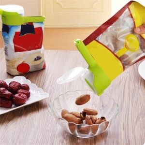 Snack Clips That Pour, Seal and Pour Bag Clip, Food Storage Sealing Clips with Pour Spouts, Reusable Plastic Cap Sealer Clips, Bag Clip with Spout To Pour Food, for All Food Storage (4pcs-C)