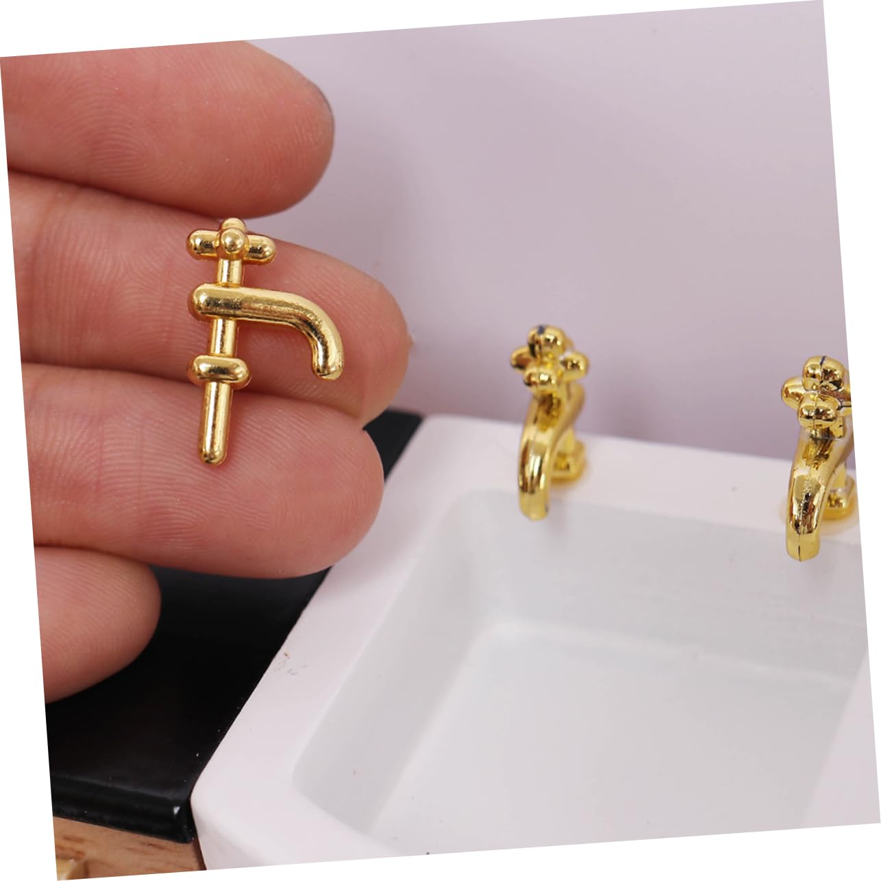 HANABASS Mini Faucet Ornaments Decor Miniature Faucet Sink Faucet Model Prop Doll House Prop Festival Tiny Faucet Doll House Accessories Mini House Sink Faucet Ornament Plastic Golden