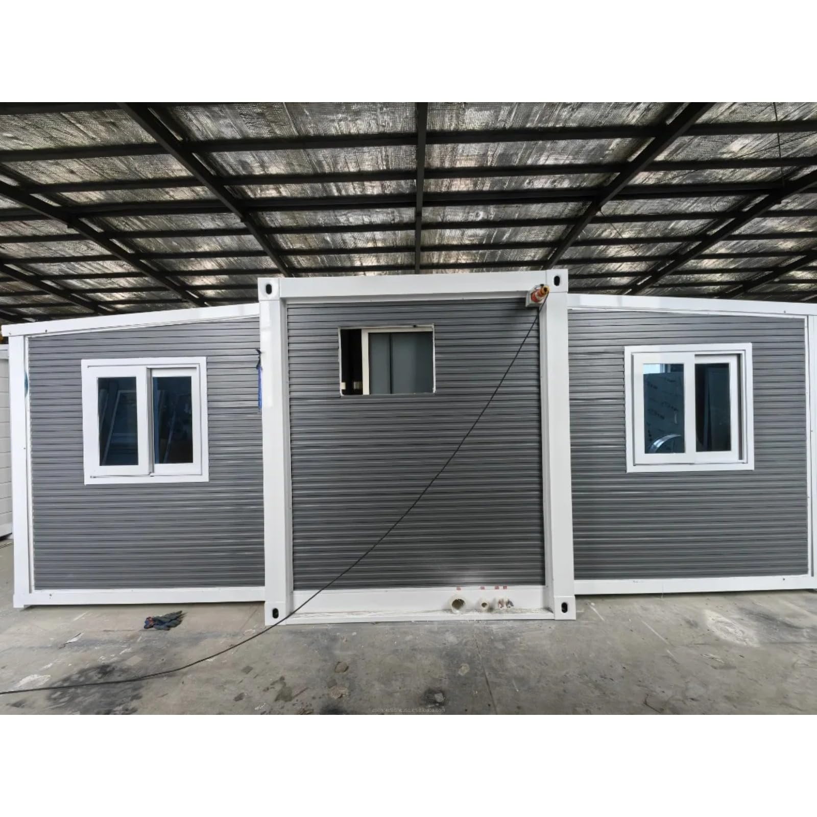 Customized Prefab Steel Frame House Mobile Prefab Expandable Container House with Full Bathroom Kitchen 2 Bedrooms