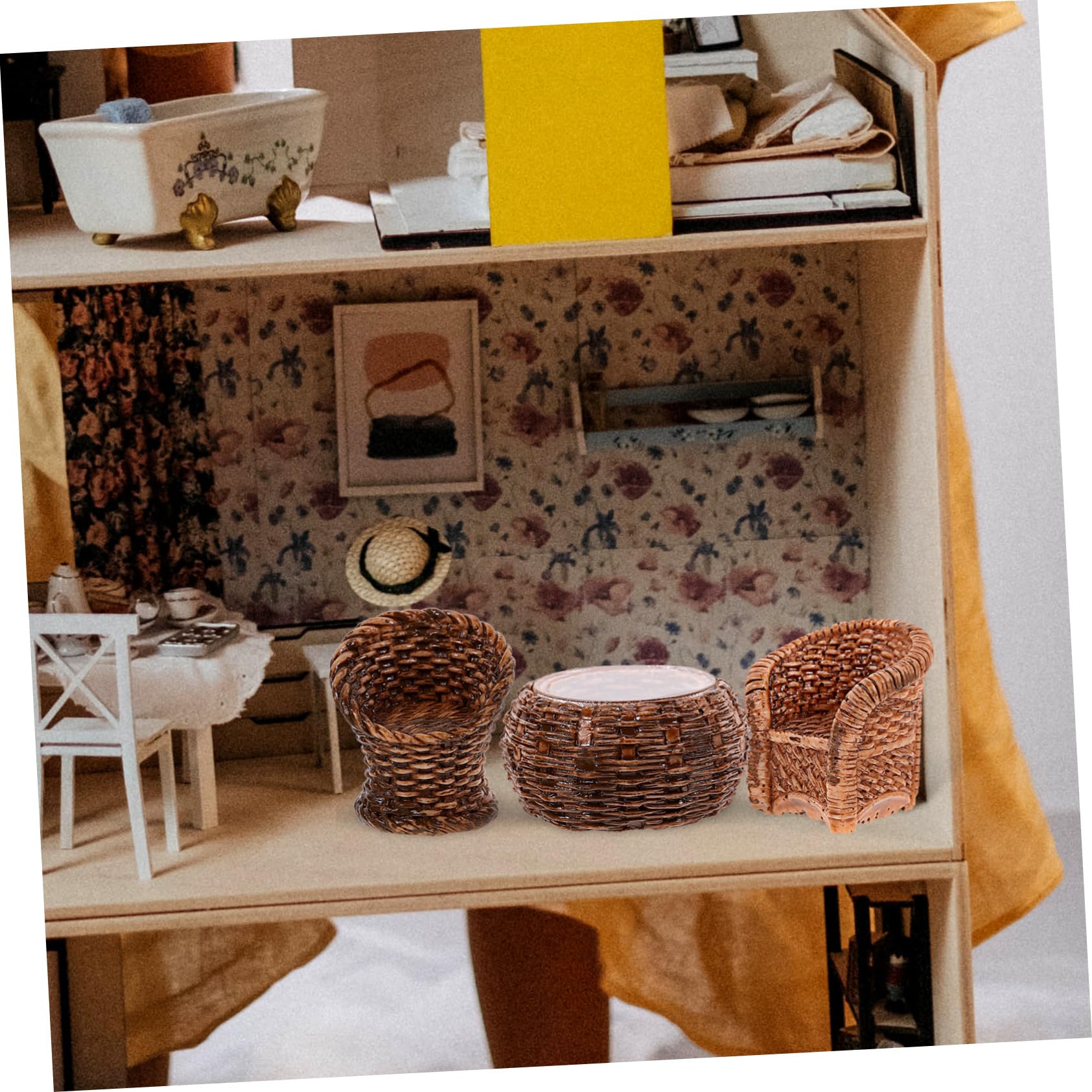 BESTonZON 1 Set Mini Garden Decor Mini Woven Chair Light Brown Doll House Supplies Doll House Resin