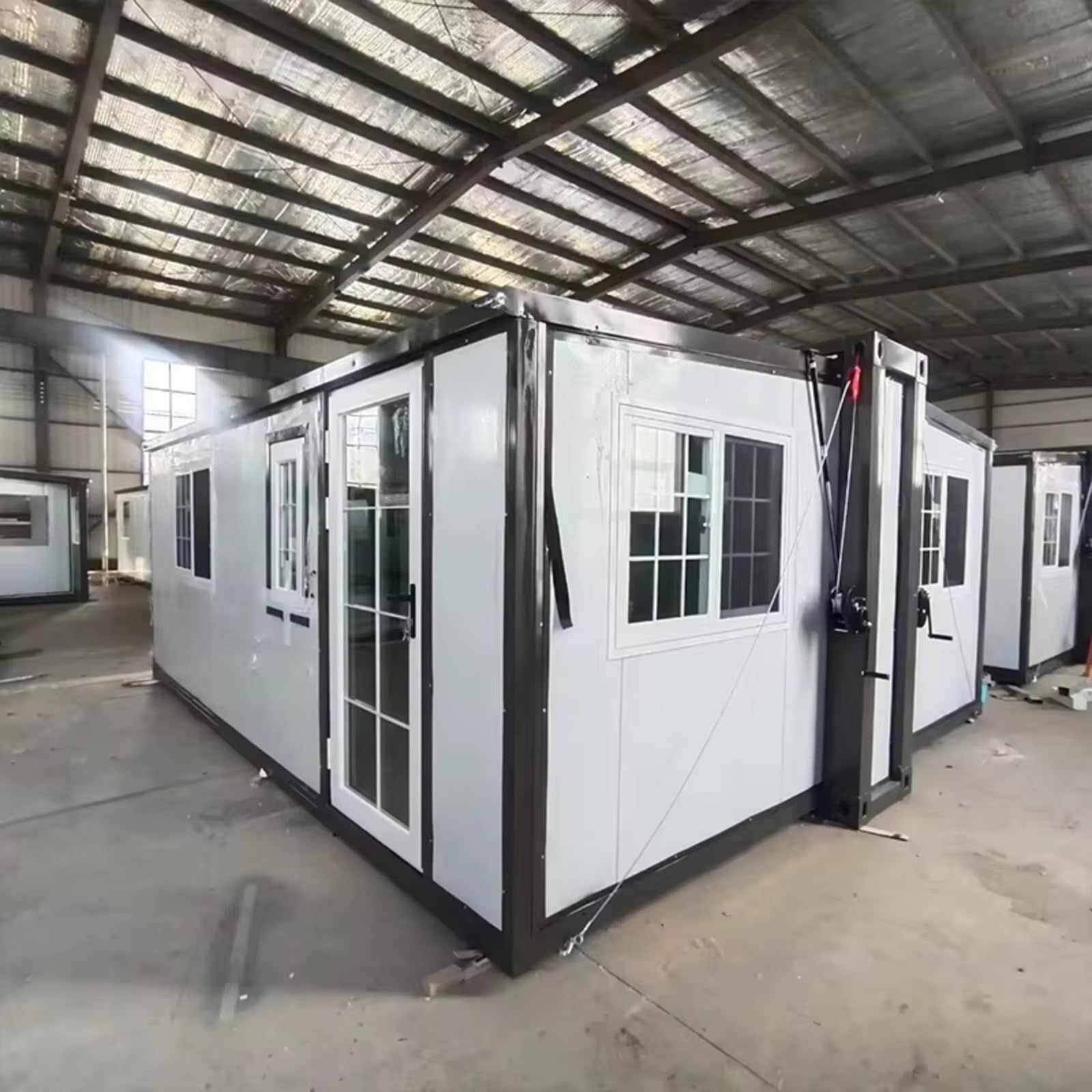 Compact Folding Container Home–20ft Expandable Design with Modern Amenities, Perfect for Quick Setup in Various Temporary Living Situations