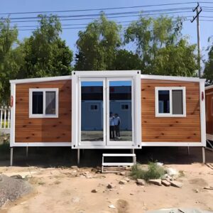 Luxury 40ft Prefabricated Container Home–Expandable and Foldable Design with 3 Bedrooms, Ideal for Temporary Accommodations and Recreational Use in Various Locations