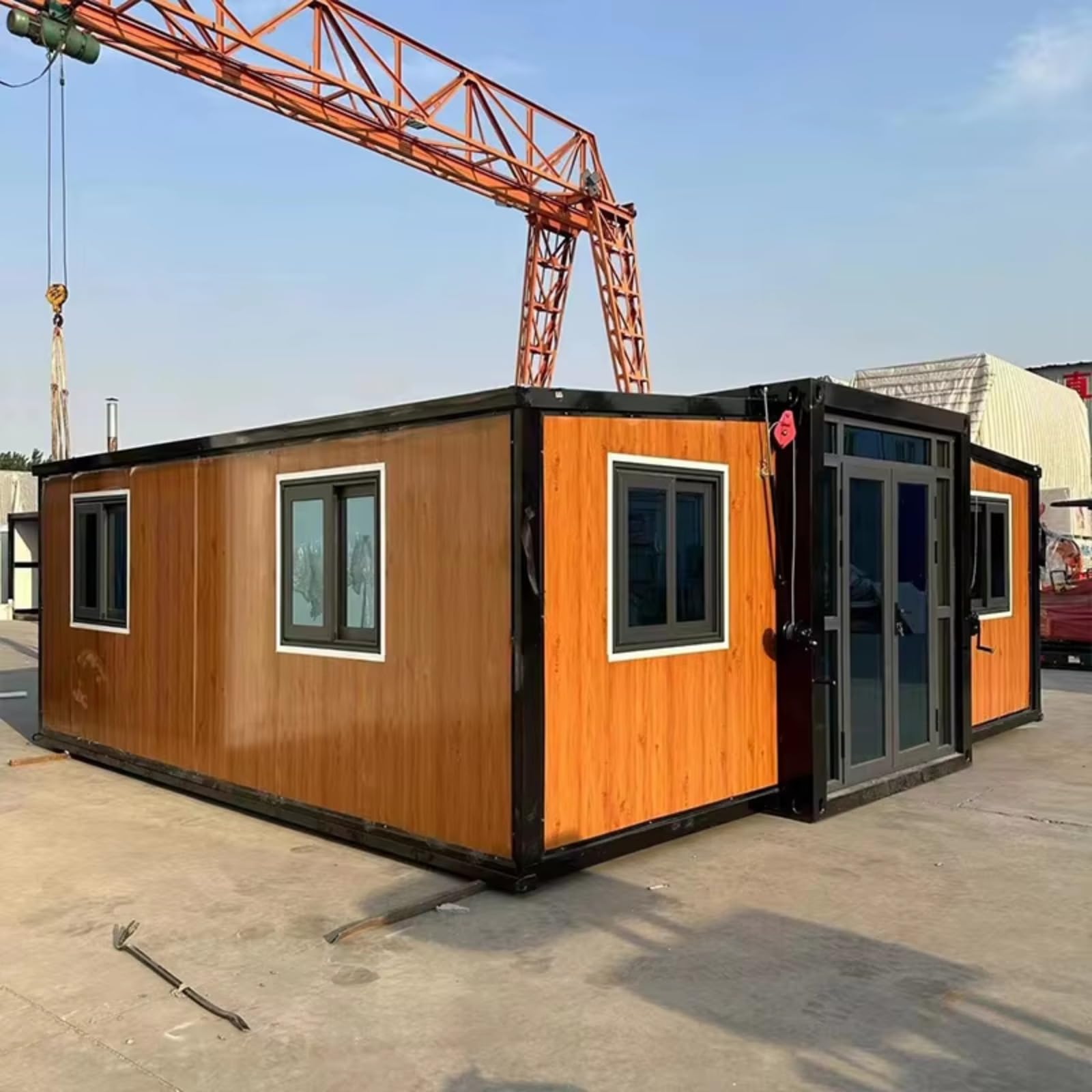 20ft Folding Tiny House–Expandable Container Home with 2 Bedrooms and Kitchen, Perfect for Quick Setup in Emergency Situations and Temporary Housing