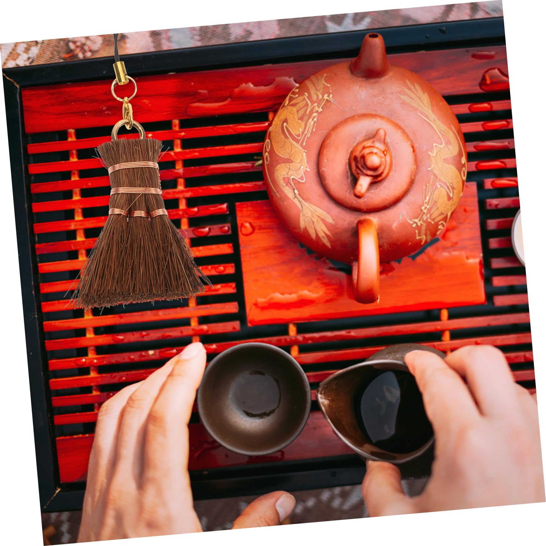 HAPINARY Small Broom Pendant Straw Broom Broom Small Hand Broom Small Cleaning Broom Tea Cup Duster Hand Broom for Tea Ceremony Small Palm Broom Tea Ceremony Broom Pooter Brown Silk