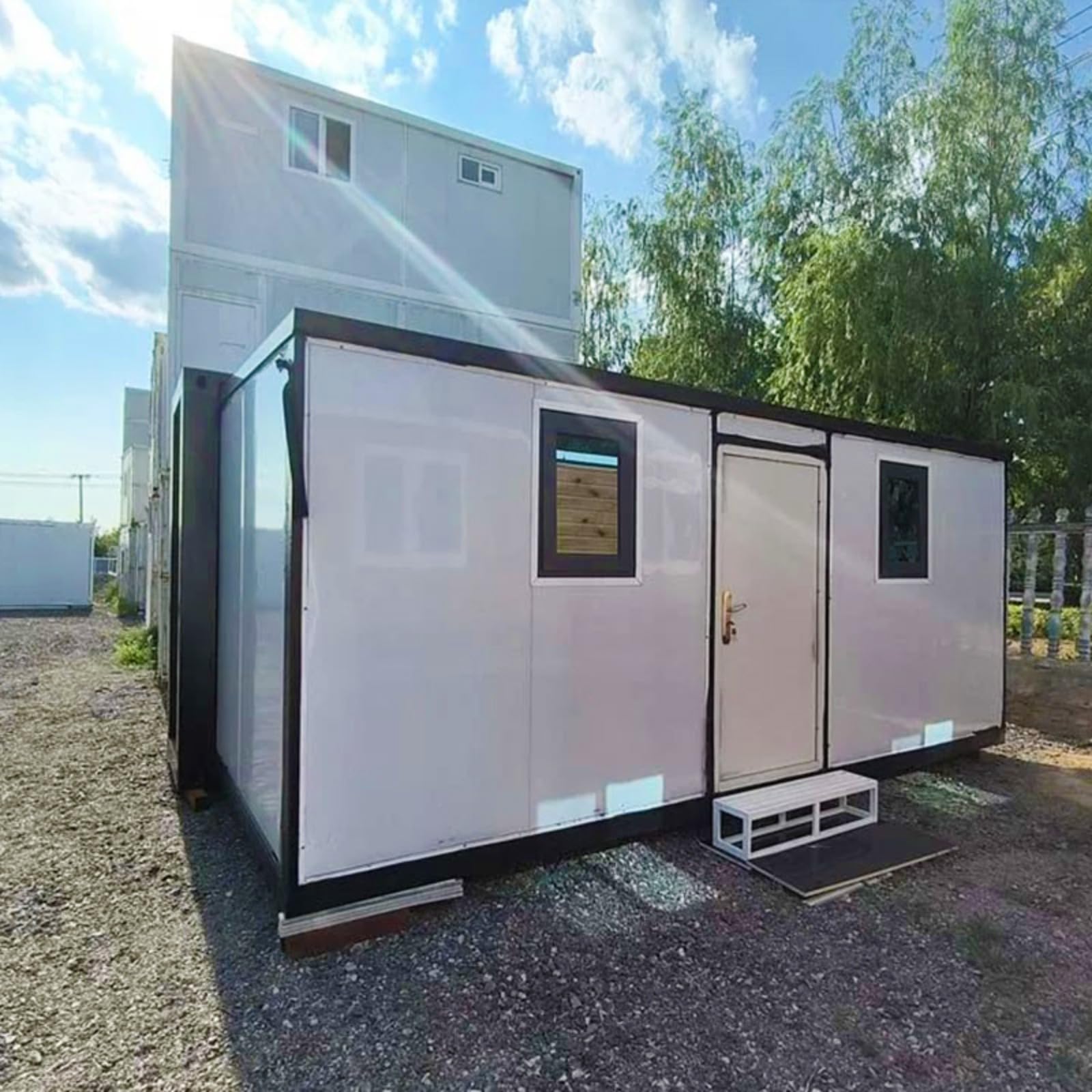 Luxury 40ft Prefabricated Container Home–Expandable and Foldable Design with 3 Bedrooms, Ideal for Temporary Accommodations and Recreational Use in Various Locations