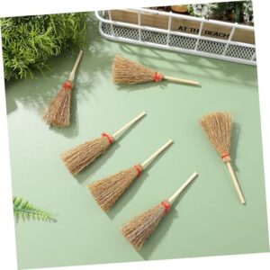 HOMOCONO 10pcs Halloween Broom Toys Baubles Natural Grass Broom Witch Broom Alien Mini Brooms for Crafts Witches Broom Halloween Ghost Decoration Halloween Hanging Embellishment Broom