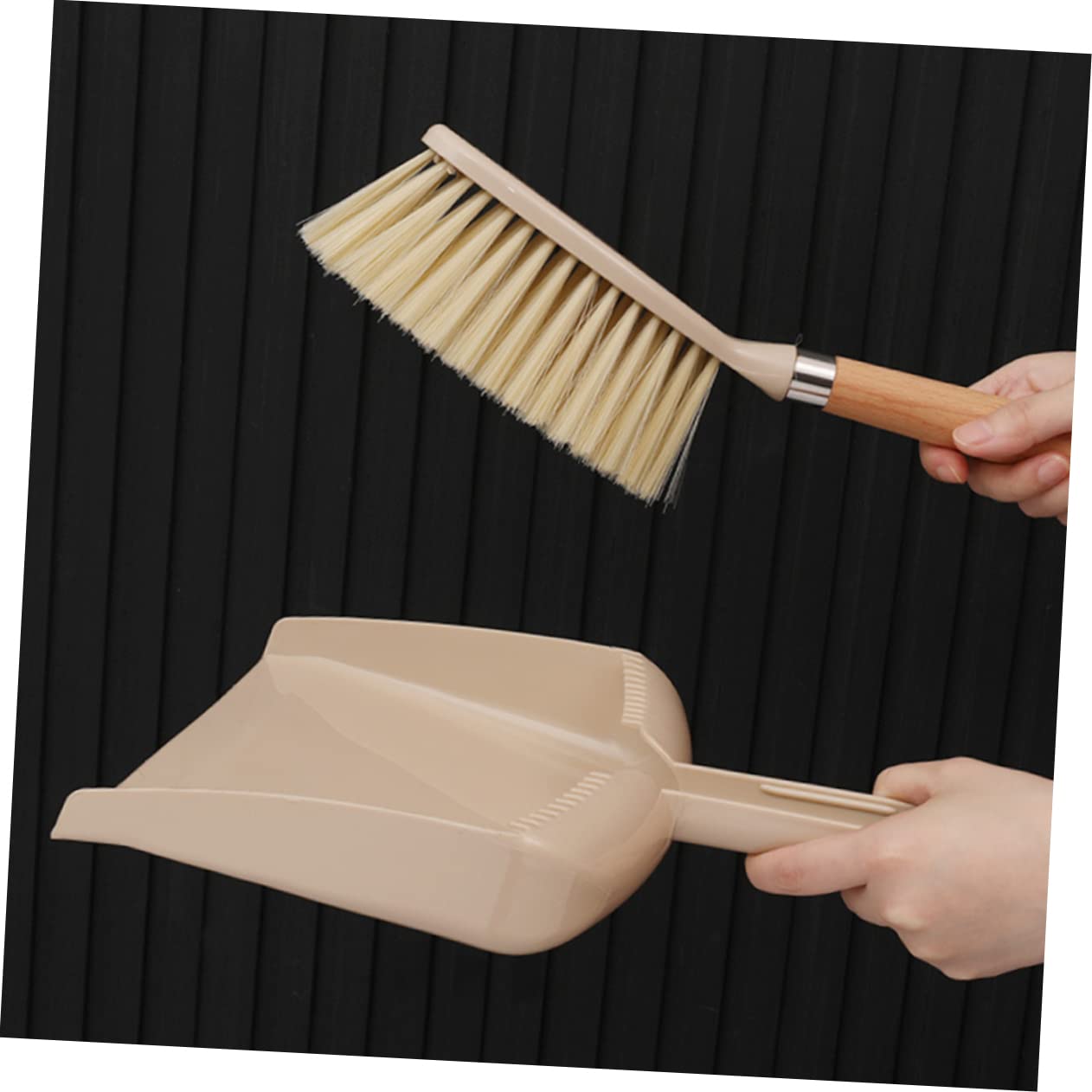 FOYTOKI 1 Set 2pcs Desktop Dustpan Computer Keyboard Cleaner Small Hand Mini Cleaning Brush Tiny Broom Dustpan Kit Broom Outdoor Miniature Dustpan and Brush Home Dust Remover Pp Beige