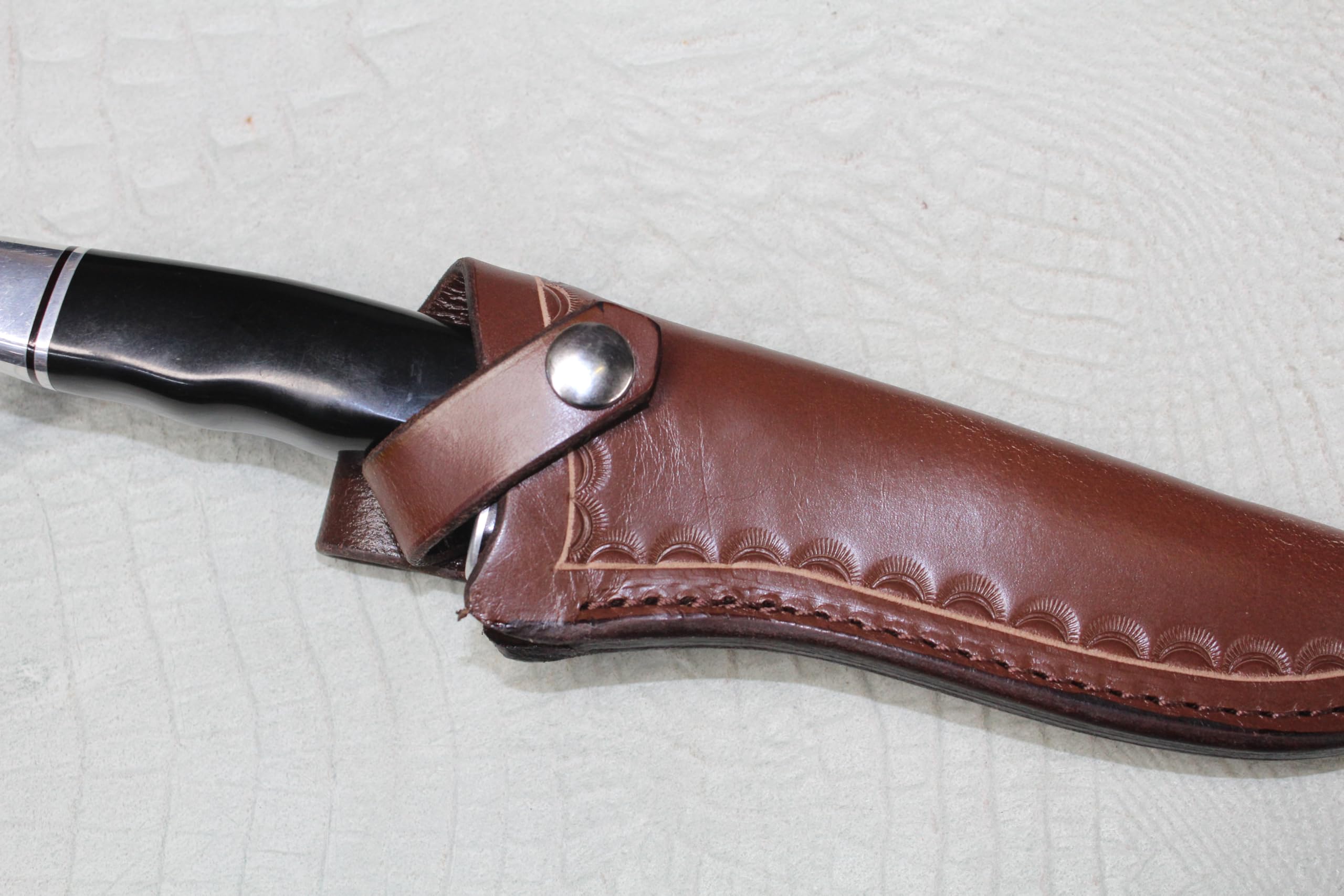 CARL THOMAS LEATHERS Custom Leather Vertical Knife Sheath Made to fit a Buck 119, Fixed Blade Knife Holder, Dyed Dark Brown