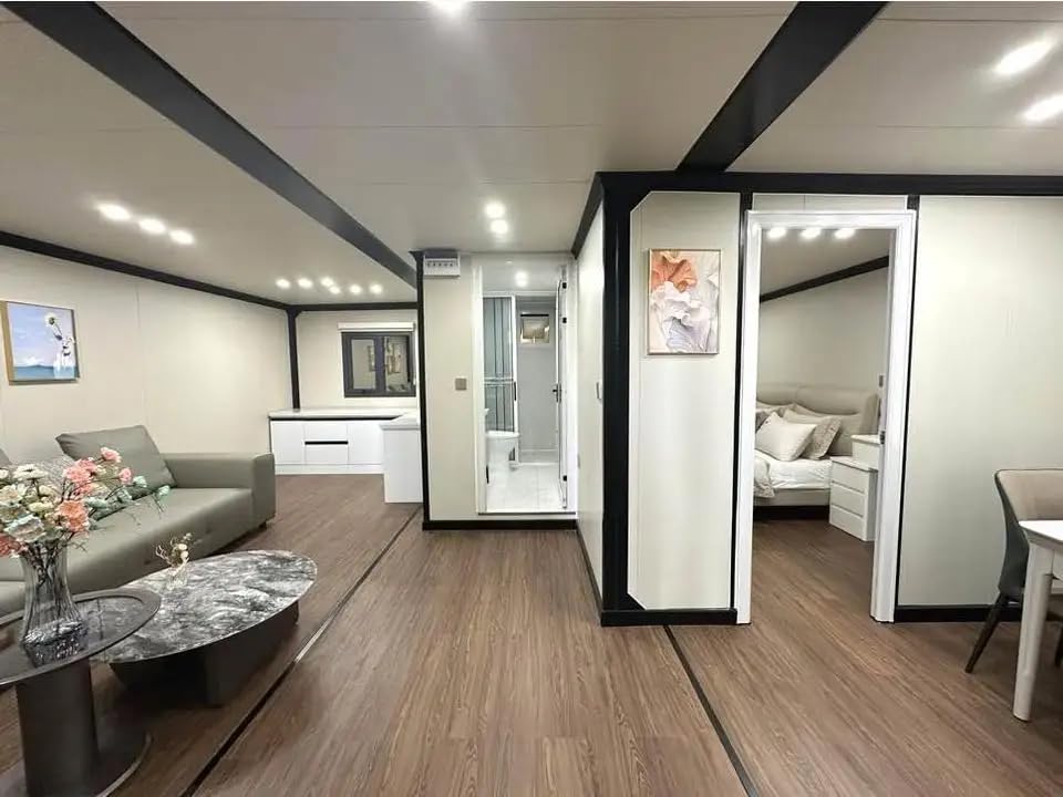 Prefabricated House 20ft 40ft Modular Folding Container Compact and Portable Container Home