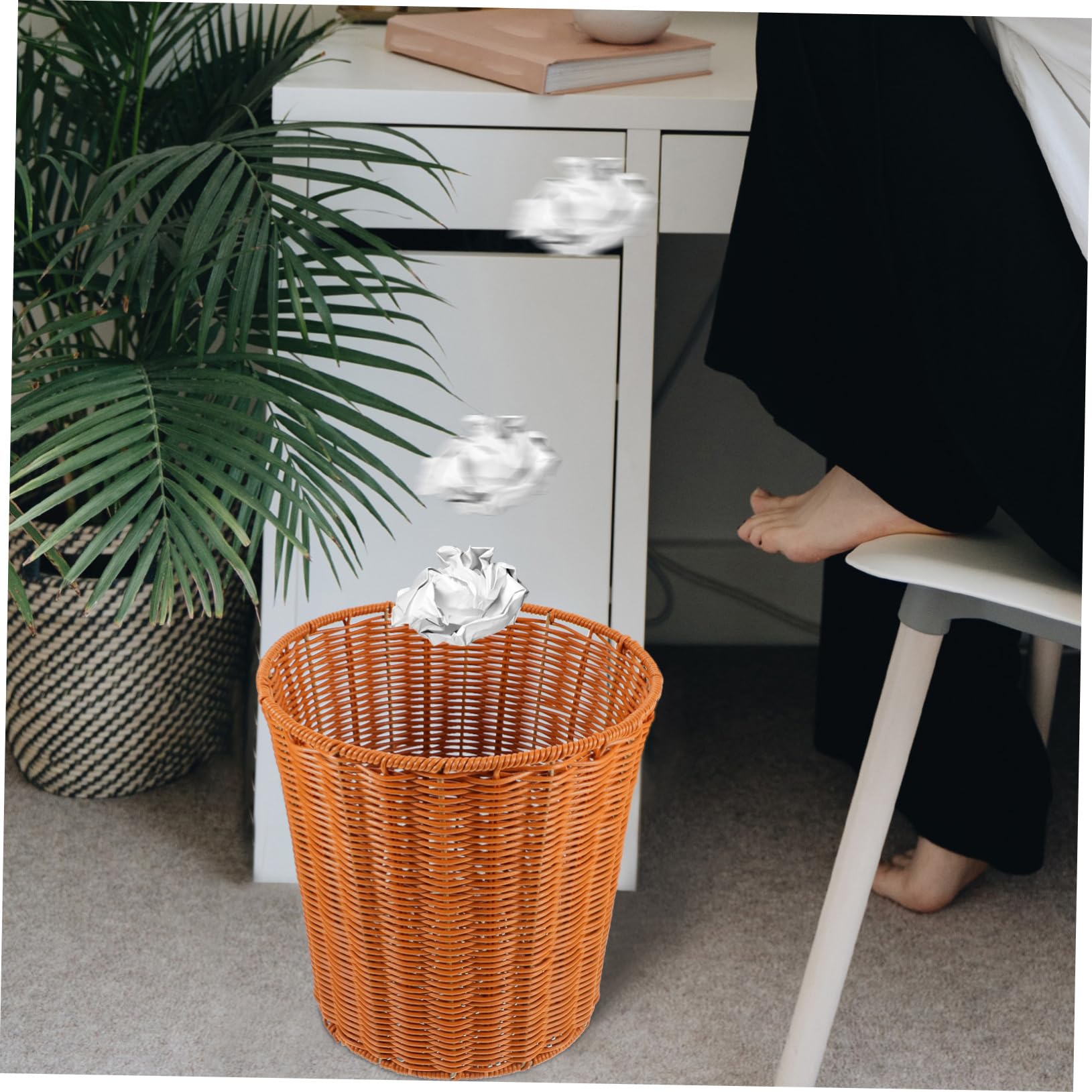 Toyvian Rattan Round Waste Basket, Woven Basket with Lid Wicker Basket Wastebasket Storage Basket for Bathroom Kitchen