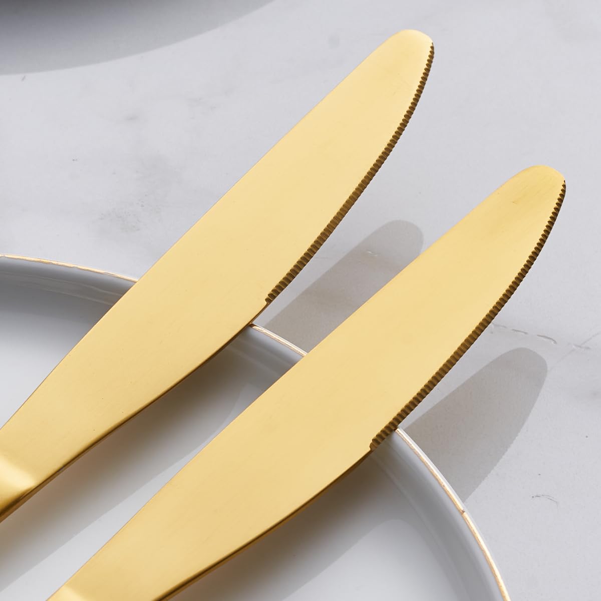 GoGeiLi Matte Gold Dinner Knife Set, 9.4-inch Stainless Steel Satin Finish Gold Dinner Table Knife Set of 6, Dishwasher Safe