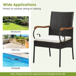 Tangkula Patio Wicker Chairs Set of 4, All Weather Heavy Duty Outdoor PE Rattan Dining Chairs, with Soft Zippered Cushion, for Backyard, Balcony, Poolside (2, Off White)