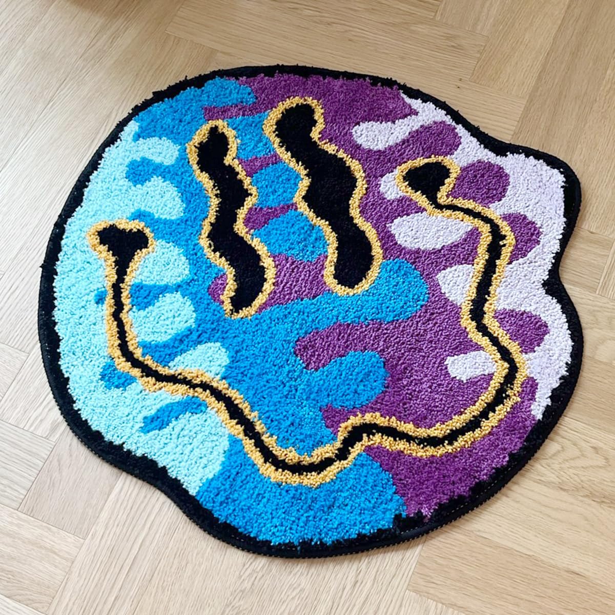 Tufted Magic Trippy Smiling Face Rug Handmade Carpet Custom Rug for Home Decoration or Gift (23.6X23.6 inch)